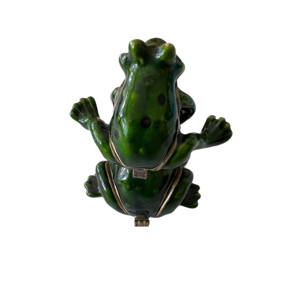 Welforth Hopping Frogs Pewter Trinket Box, Enamel with Red Crystal Eyes, 2" Tall - Picture 5 of 6